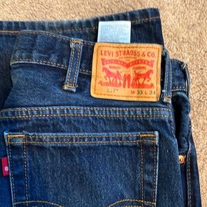 33 X 34 Levi’s 517 dark washed jeans. No holes